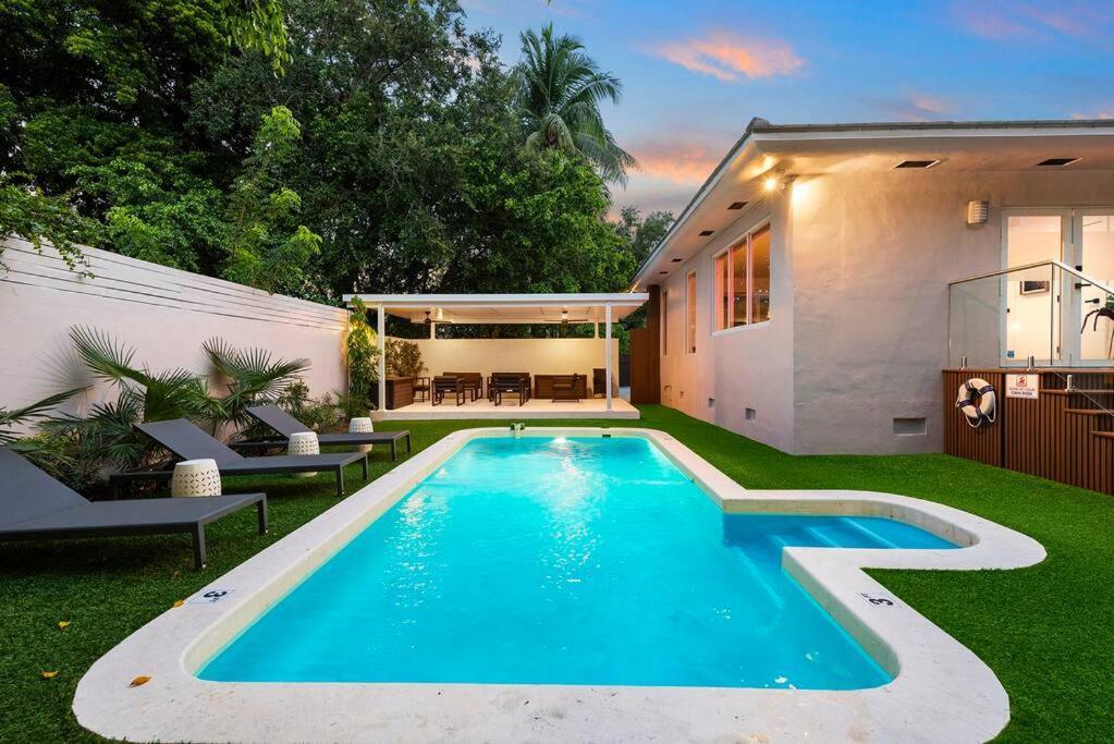 Beautiful Villa With Heated Pool Must Seen! Miami Bagian luar foto